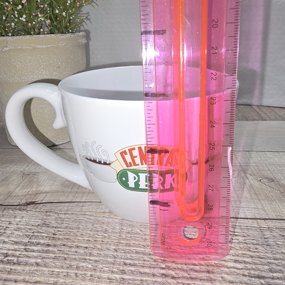 FRIENDS CENTRAL PERK COFFEE MUG BY PALADONE EUC - Picture 5 of 8